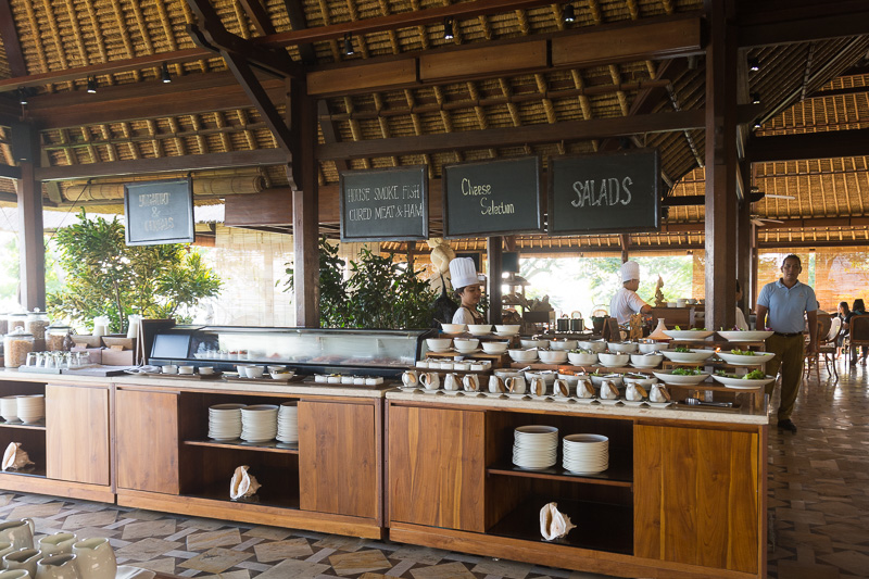 朝食をビュッフェスタイルで提供している「タマンワンティラン」