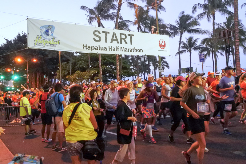 「ホノルルハーフマラソン・ハパルア2017」のスタート地点の様子
