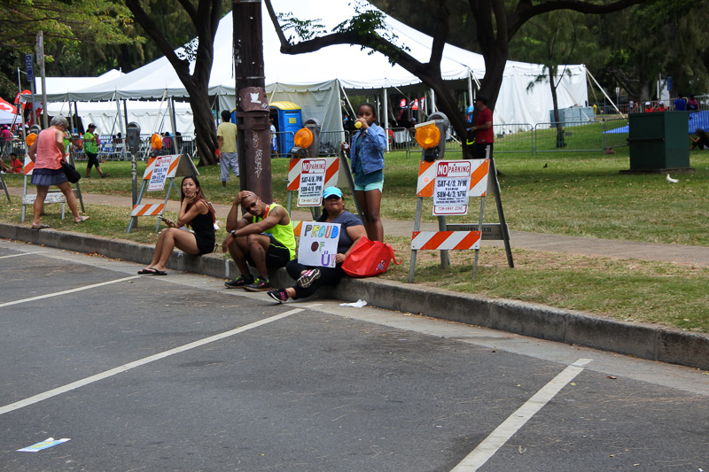 カピオラニ公園へと入る。直線を進むとついに「FINISH」の文字が