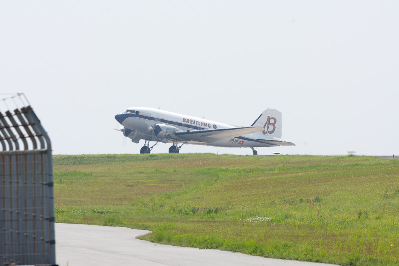 熊本空港ターミナルに向け地上走行