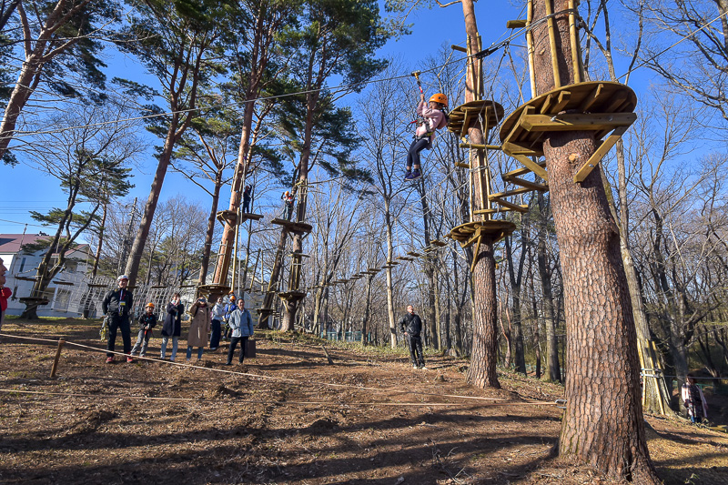 KOZARUの最後にもジップラインがあり、がんばったご褒美として気持ちよく滑り降りる
