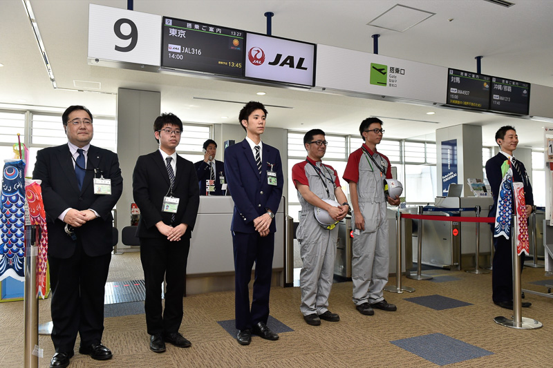 福岡空港に勤務する男性スタッフは総勢でわずか19名