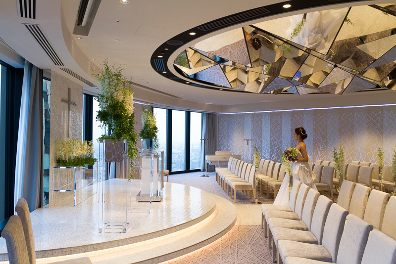 ウェディング用のチャペル「Clouds（クラウズ）」。広さは150m<sup>2</sup>あり、シアター80席、正餐40席、レセプション80名まで対応できる