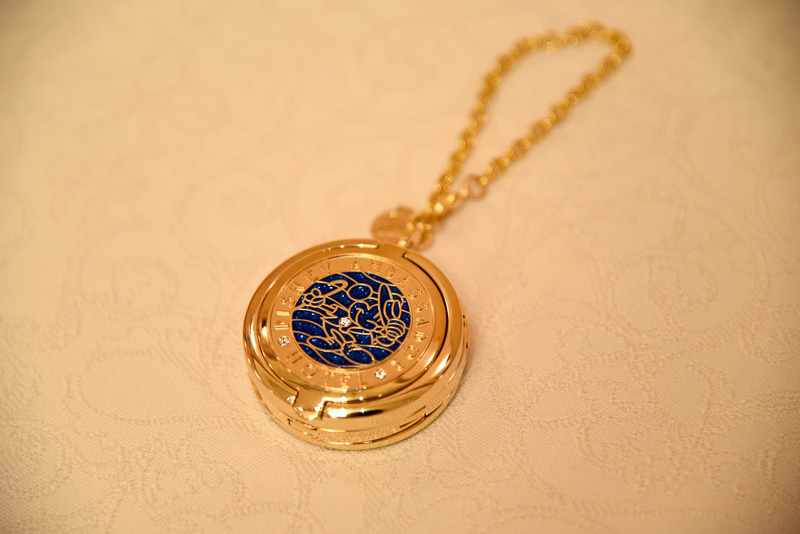 「スペシャルコンテンツ付き宿泊プラン」限定の「オリジナルバッグハンガー」