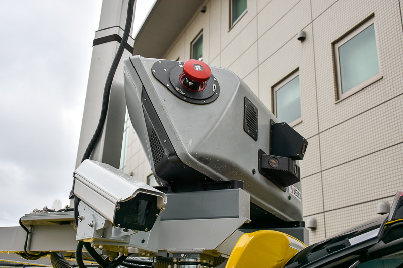 車体上部に設置されたレーザースキャナー