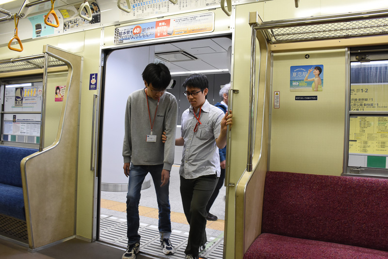 車両に乗り込むところまで案内を体験