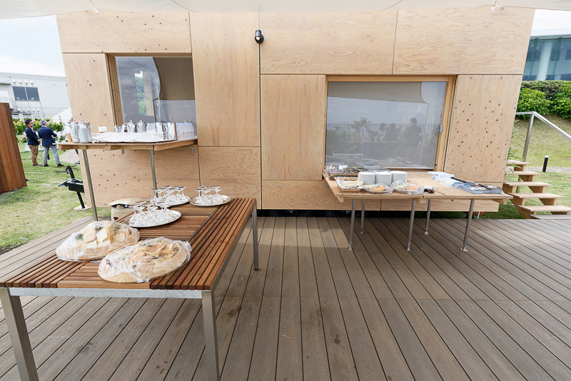 3つの大きなテーブルを使える