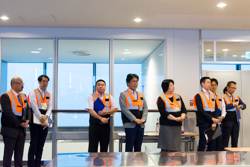 審査員はオレンジのベストを着用。SSC役員やNAAの保安警備部などが審査にあたった