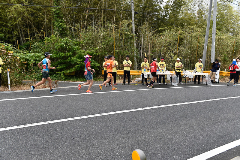 最初の給水ポイントはスタートから8kmの位置