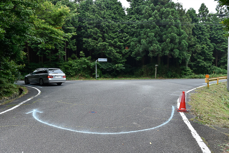 半島の北端にある川尻岬の手前に折り返しポイントが用意されており、半島を時計回りに進む。シングルフルマラソンのコースに合流するかたちとなっている