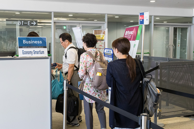 OZ111便の搭乗率は80％ほど