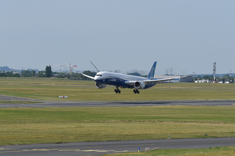 あっという間に地上から浮き上がり飛行体制に。実にスムーズな離陸だった