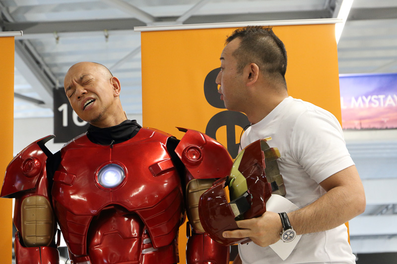 アイアンマンのスーツをまとっていた「バイきんぐ」の小峠英ニさんはジェットスターでしばらく帰っていない福岡の実家に、またキャンプ好きの相方西村瑞樹さんは沖縄に行ってキャンプをしたいそうだ