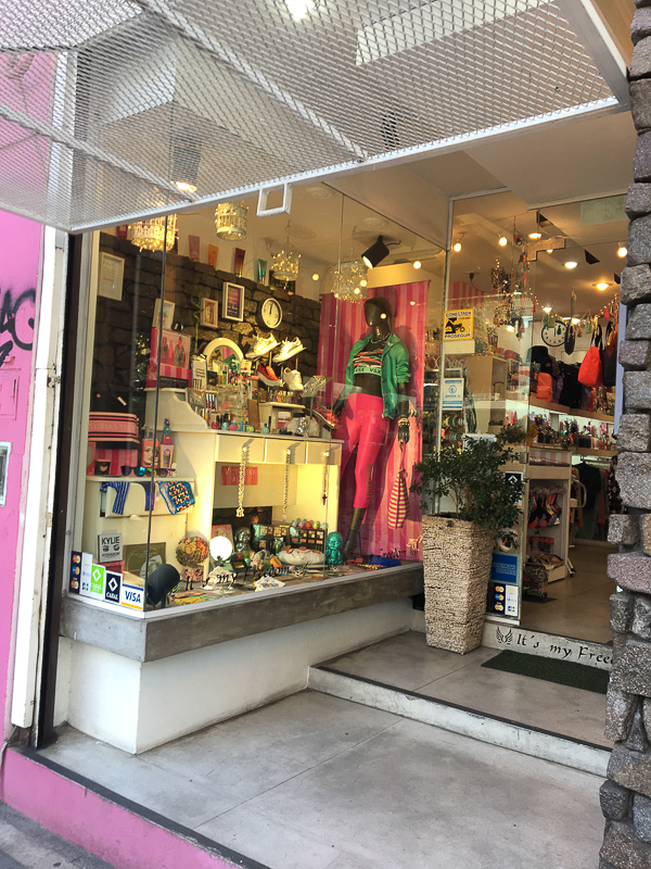 靴を買った洋服屋さん