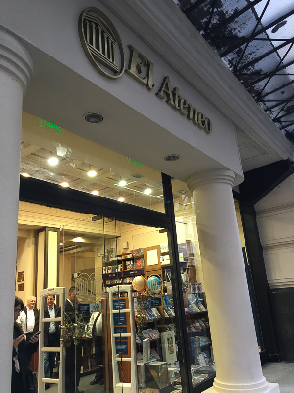 世界で2番目に美しい本屋「El Ateneo grand splendid」