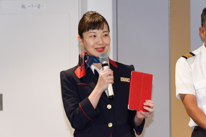 日本航空株式会社 リードキャビンアテンダント 飯塚康子氏