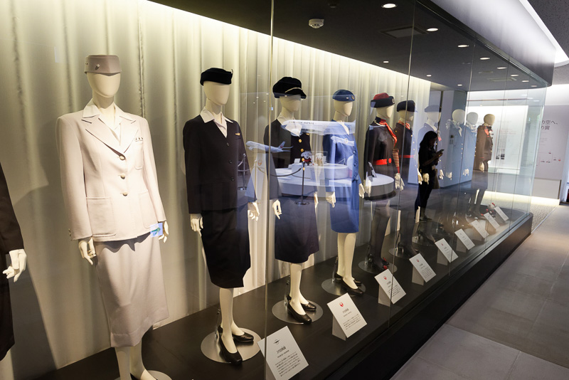 イベントに参加した学生は、本来は事前に予約が必要な「JAL工場見学～SKY MUSEUM～」も見て回ることができた