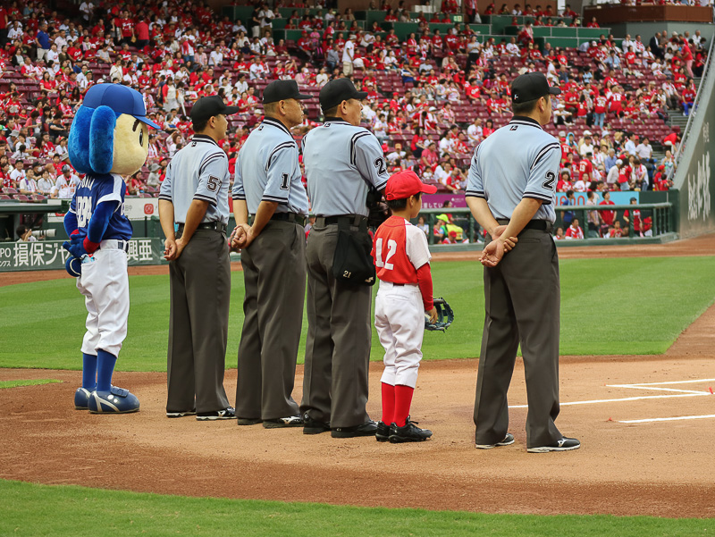 いよいよマウンドに登る平田蒼佑くん