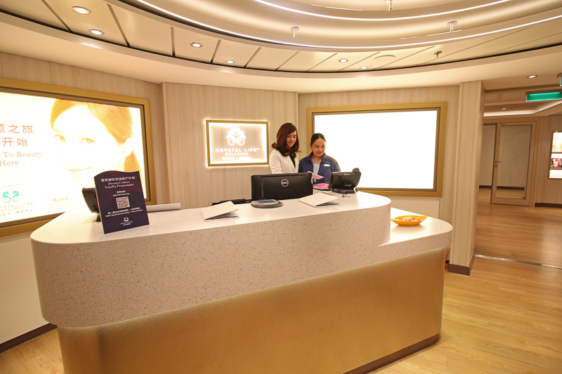 レーザーフェイシャルなどの美容外科の治療が受けられる「クリスタルライフウェルネス」