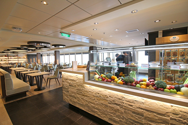 ヘルシーフードに特化した有料レストラン「クリスタルライフキュイジーヌ」