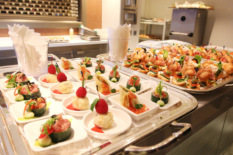 夕方からは「ズークビーチクラブ」でメディア向けカクテルパーティーを実施