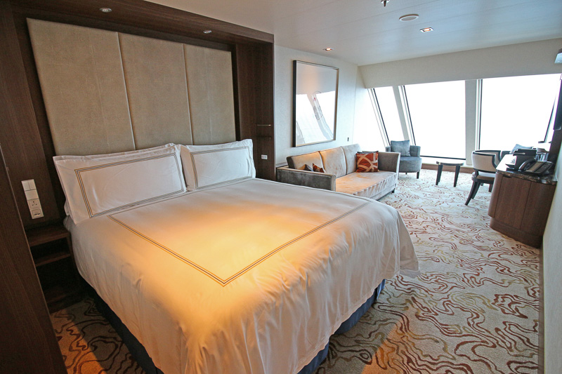 最も豪華な客室「ガーデン ペントハウス」にはピアノも。ベッドルームも2つある