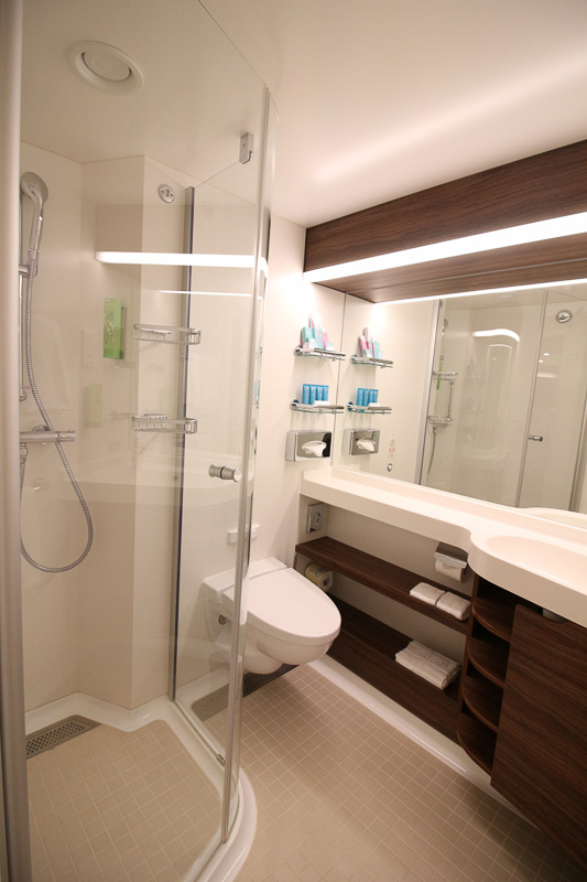 部屋のない内側の「インサイドステートルーム」。19m<sup>2</sup>または13～14m<sup>2</sup>