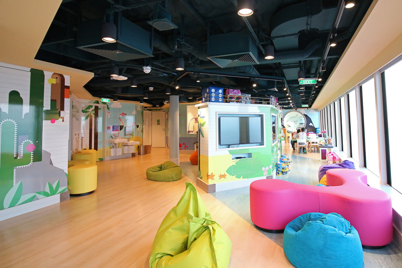 2～12歳の子供専用の遊び場「リトルパンダクラブ」。有料でスタッフに託児もできる