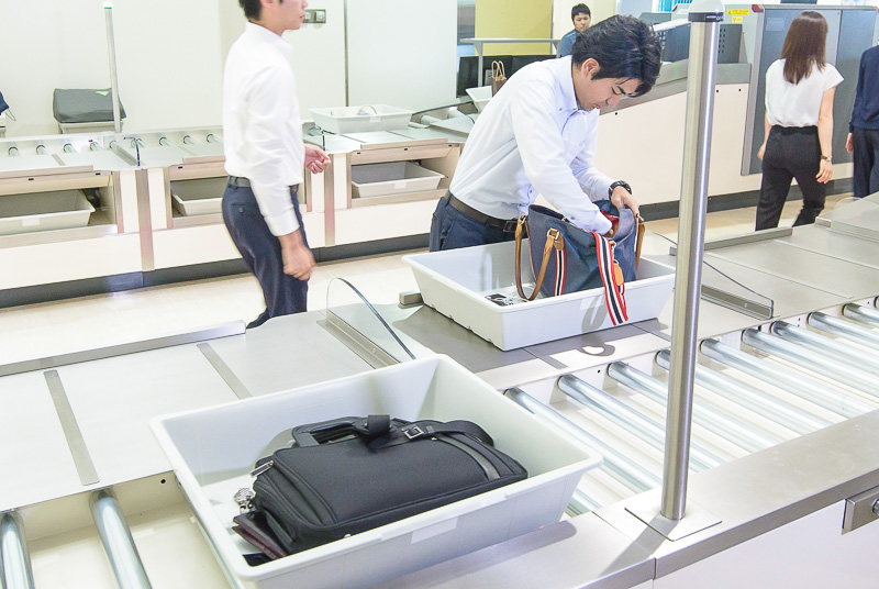 スマートレーンのデモンストレーション（写真提供：関西エアポート）