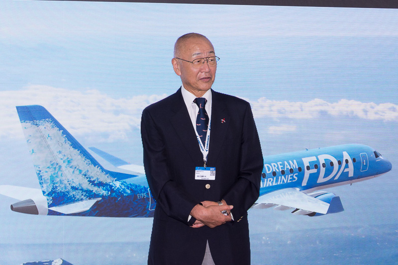 12号機以降の契約締結を発表したパリ航空ショー2017に来場した株式会社フジドリームエアラインズ 代表取締役会長 鈴木与平氏