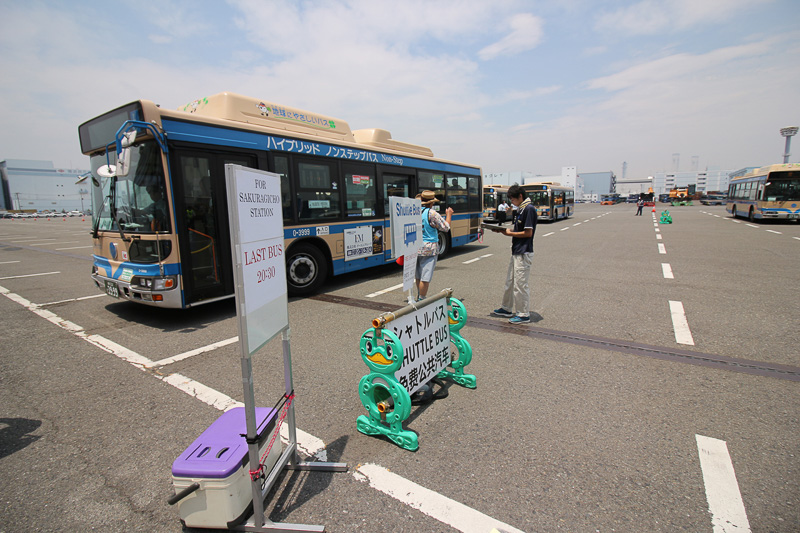 桜木町駅までのシャトルバス