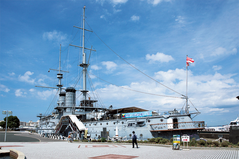 遊ぶ券のなかには、記念艦「三笠」の観覧も含まれる
