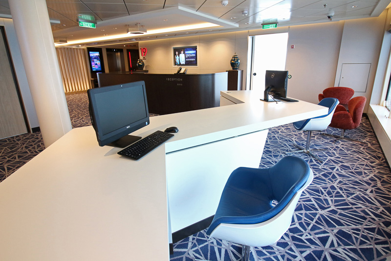 パソコンも用意されているが数は少なく、インターネットカフェのようなイメージではない