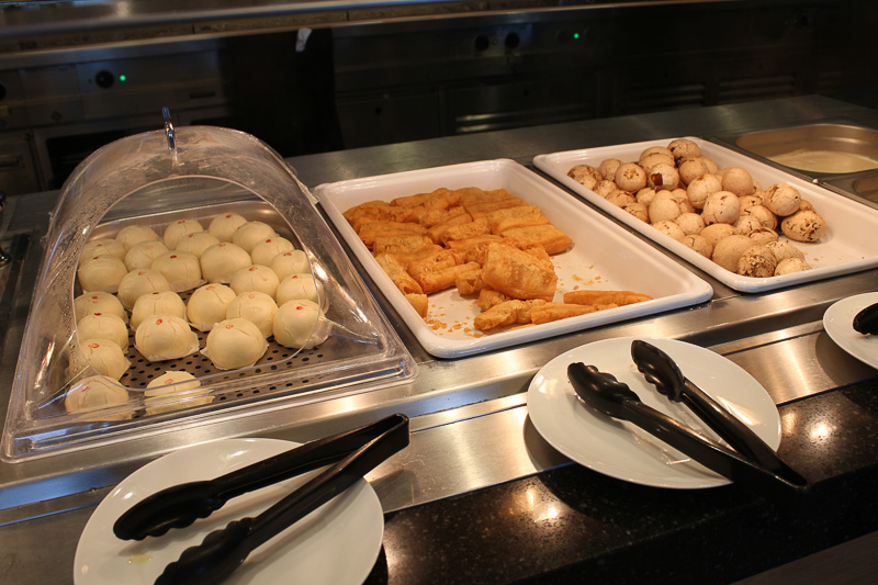 台湾風揚げパンの油條や豆乳の豆漿などもある