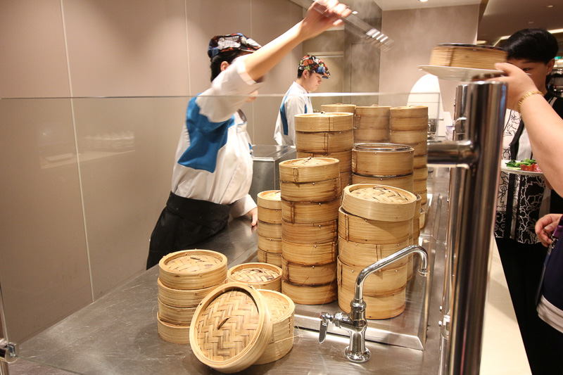 飲茶もきちんと蒸し器で提供される