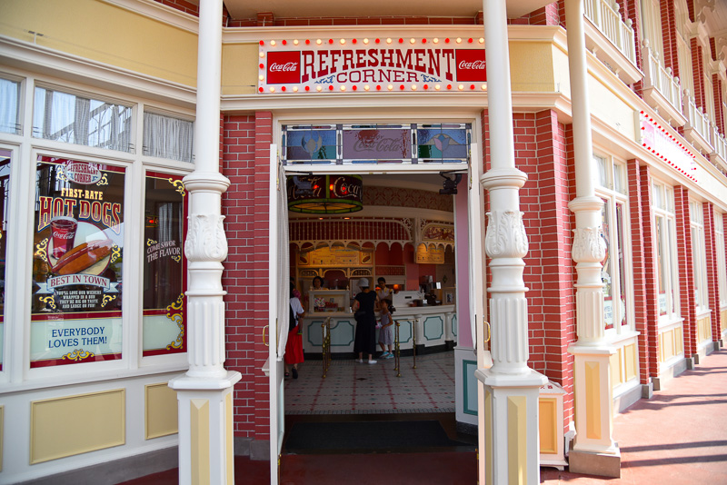 アメリカンスタイルのスナックを販売する「リフレッシュメントコーナー」