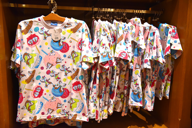 「Tシャツ」（1900～2900円 ※各サイズで価格が異なる）