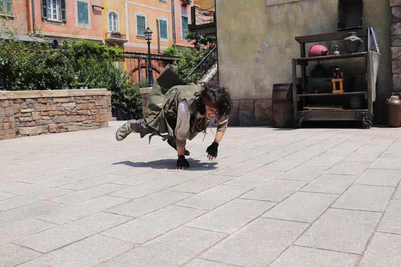 高速の四足歩行をするサンダー・スプリング