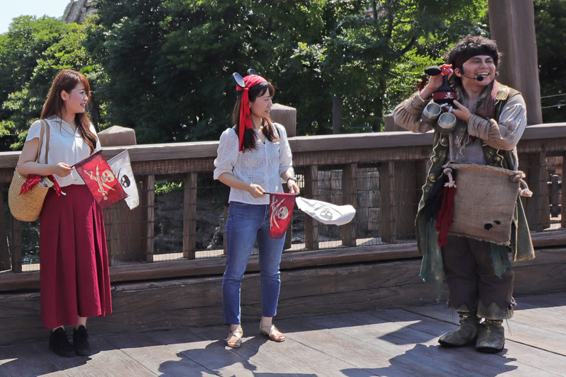 「命の泉からくんできた水に若返りの薬を混ぜた」という怪しいミスト