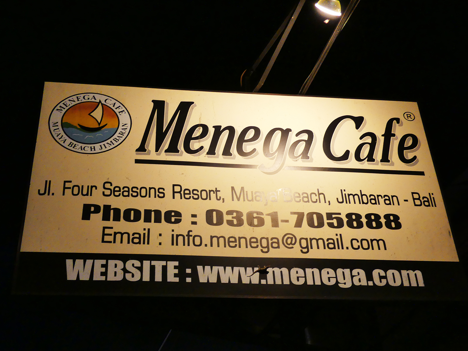 ジンバランでも人気のMenega Cafe