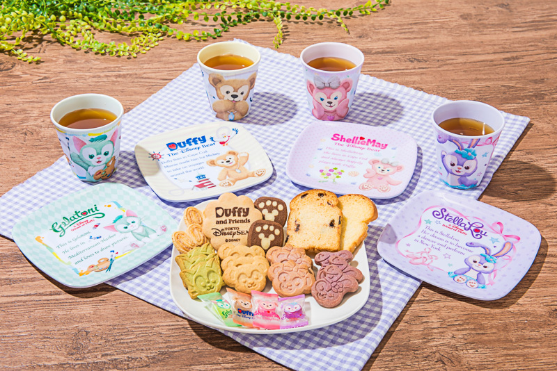 「ダッフィー＆フレンズ」の4人がデザインされたグッズ