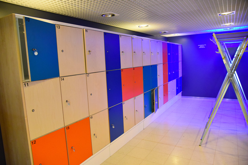 カラフルでかわいいコインロッカーは1ユーロかかるが、利用後に返却される<BR/>（C）Moomin Characters<sup>TM</sup>