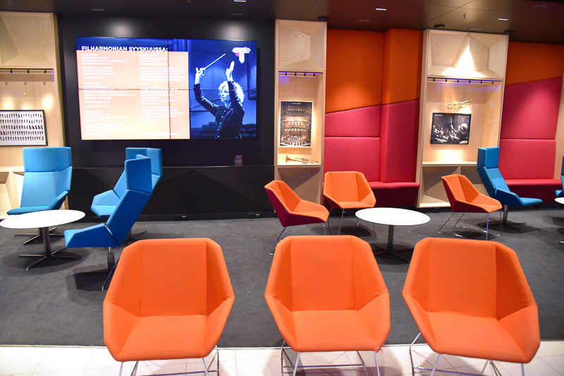 休憩用のチェアも複数ある<BR/>（C）Moomin Characters<sup>TM</sup>