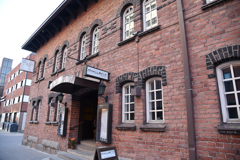 美術館から徒歩圏内のレストラン「Myllärit」
