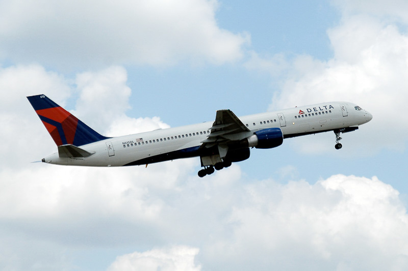 デルタ航空は成田発着の短距離リゾート路線で使用しているボーイング 757-200型機のアップグレードを実施する