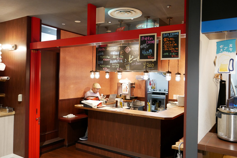 山形の肉料理が楽しめる「肉バル　Yaku禄」