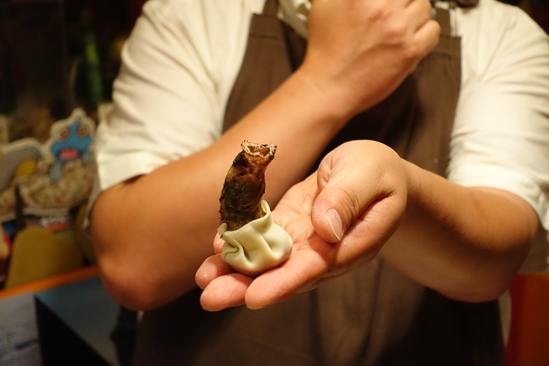 そして揚げた頭を取り付ける