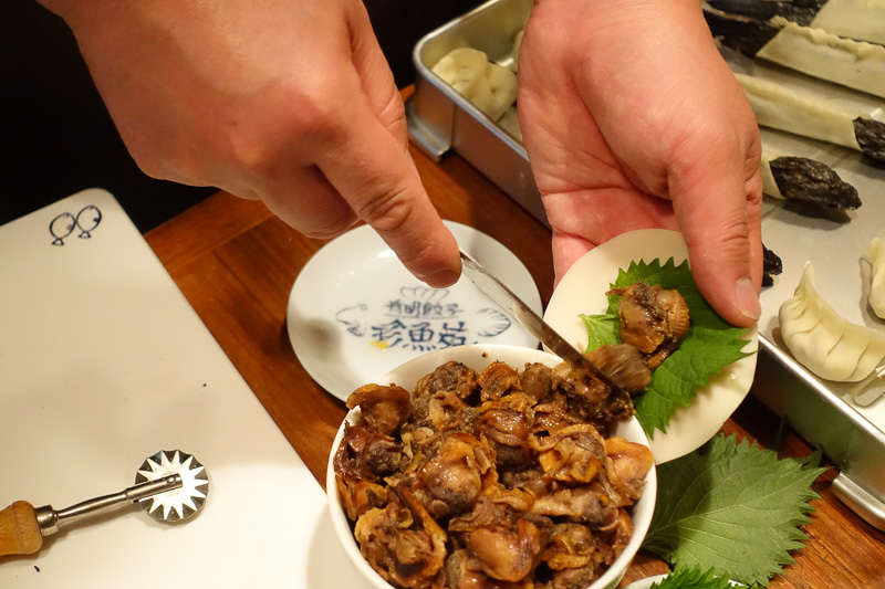 赤貝は大葉入りで風味よく