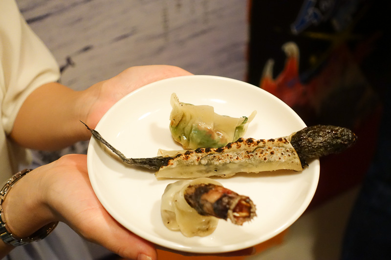 腹巻きを巻いて丸焼けのムツゴロウ