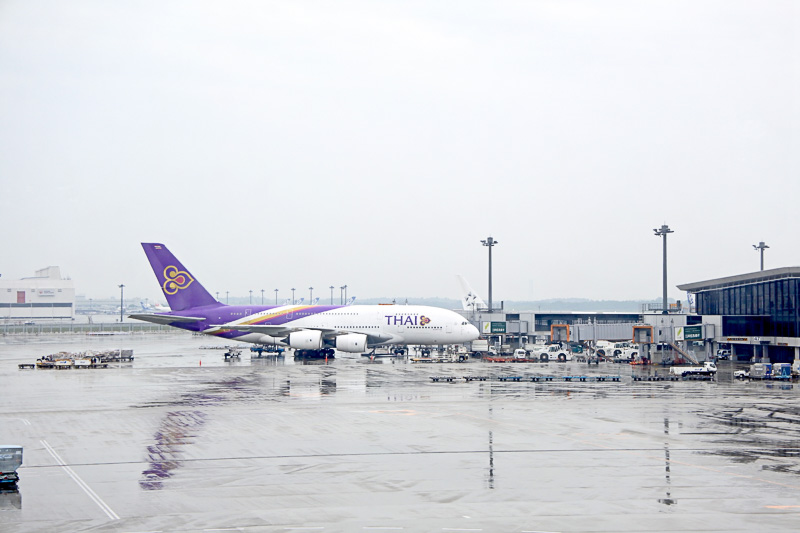 今回の旅では2階建てのエアバス A380-800型機を利用